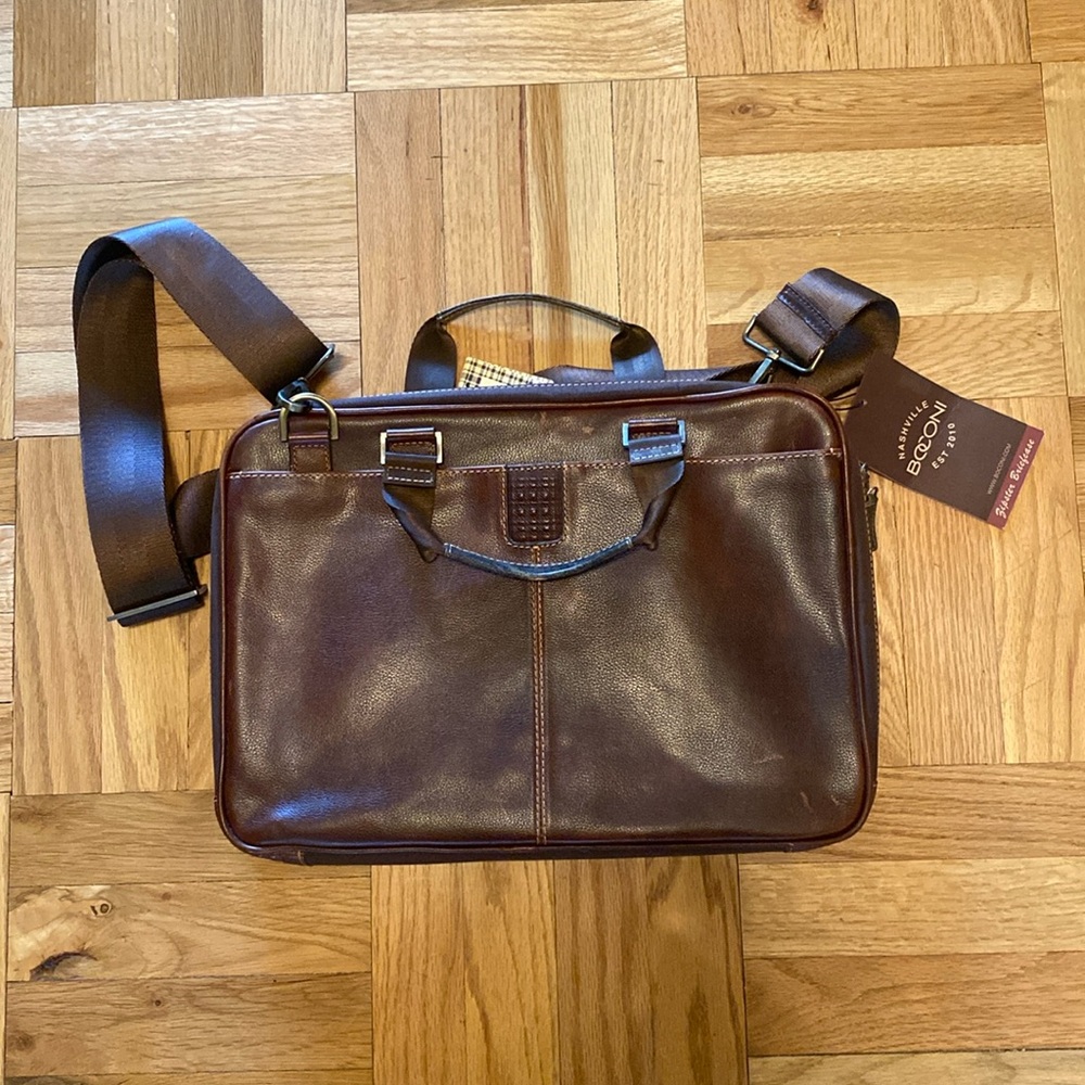 Boconi Slim Leather Messenger bag (NWT)